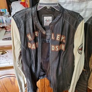 Ladies XL Harley Davidson jacket